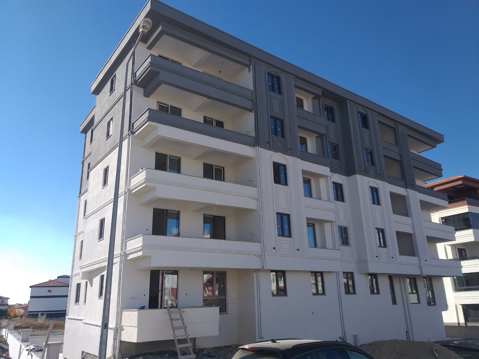 MERKEZİ KONUM SIFIR 3+1 DAİRE